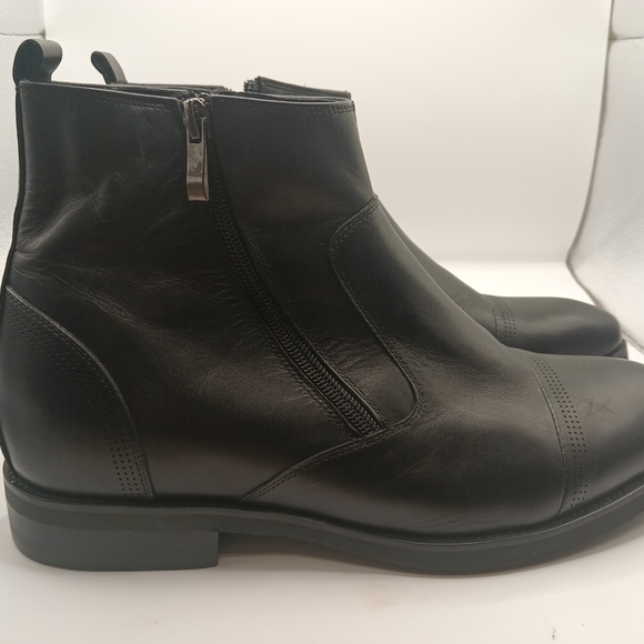 Elegant Black Leather Zipper Boots for Men - Picture 1 of 16